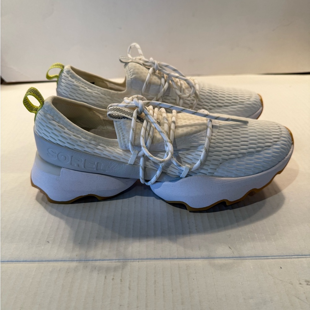NEW SOREL Kinetic Impact White Lace Sneakers